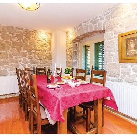 Villa Heart Of Stone *