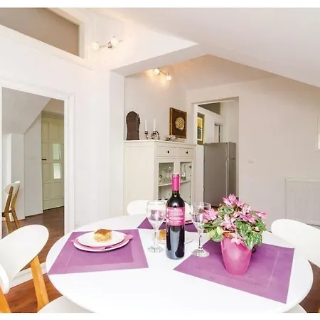 Villa Heart Of Stone